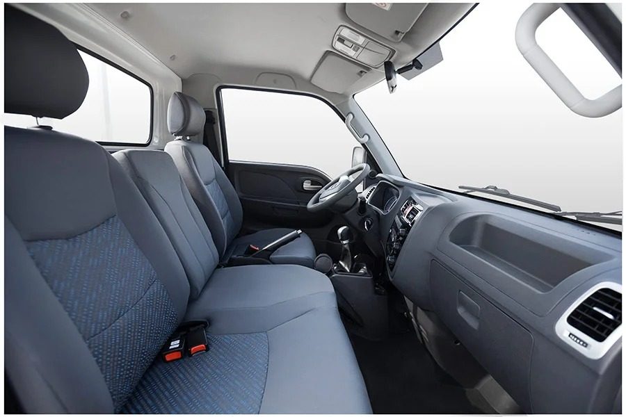 imgi_40_X200-Interior-1